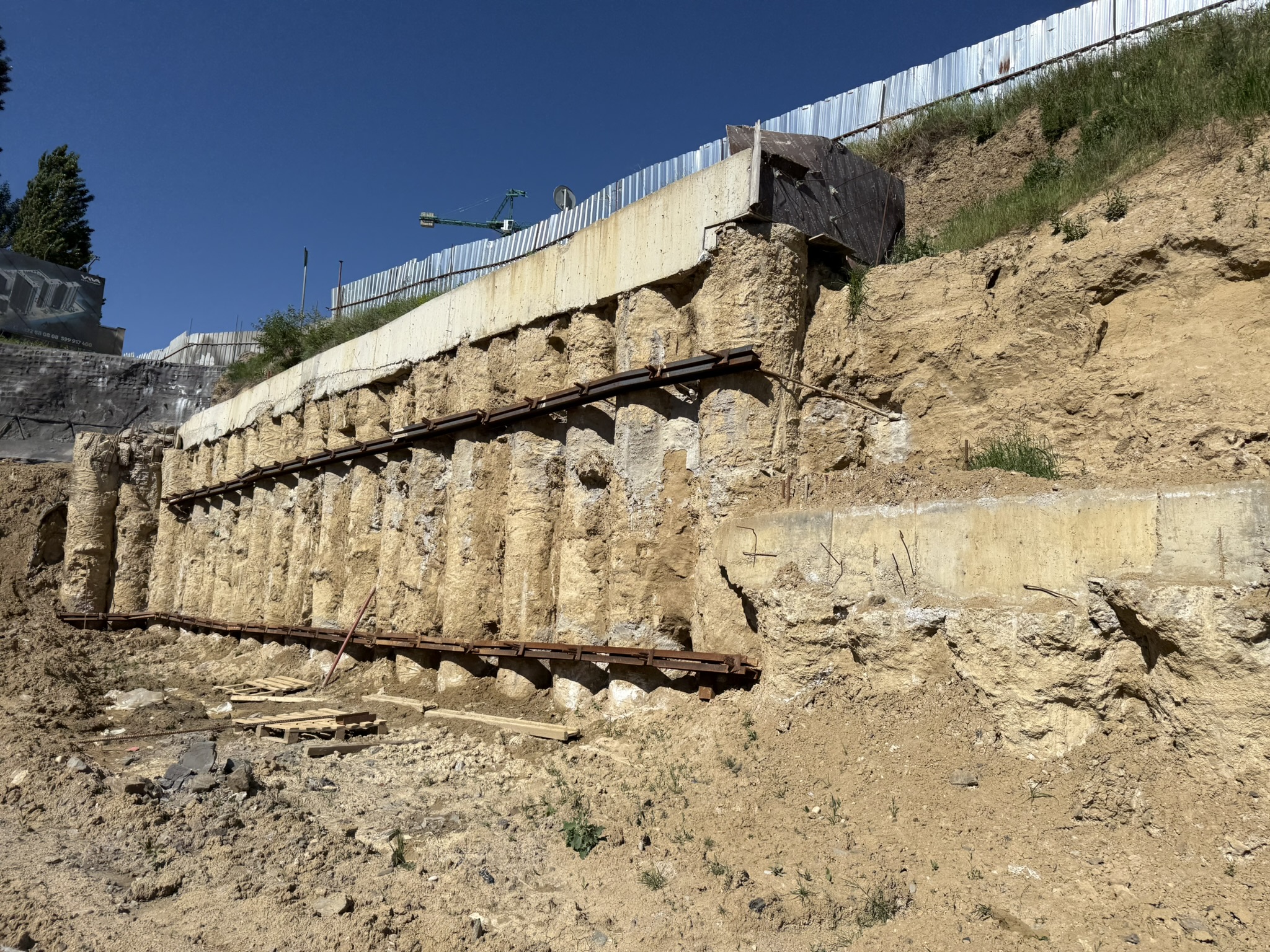 Nasakhi retaining structure work in Tbilisi